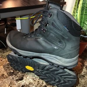 Vasque Canyonlands Ultra Dry Hiking Boots RARE